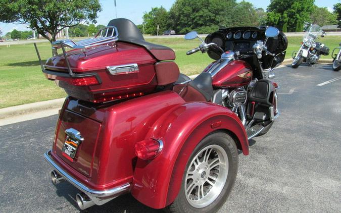 2023 Harley-Davidson FLHTCUTGAN - Tri Glide Ultra Anniversary Edition