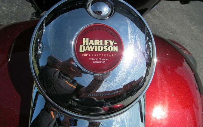 2023 Harley-Davidson FLHTCUTGAN - Tri Glide Ultra Anniversary Edition