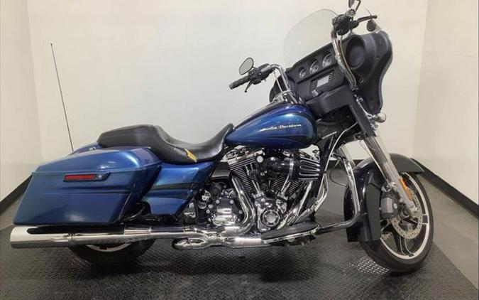 2014 Harley-Davidson Street Glide Base