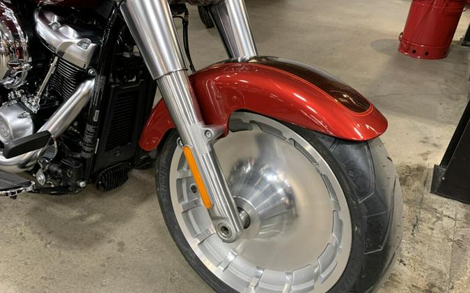 Harley-Davidson® Fat Boy® 2018 FLFB Wicked Red/Twisted Cherry