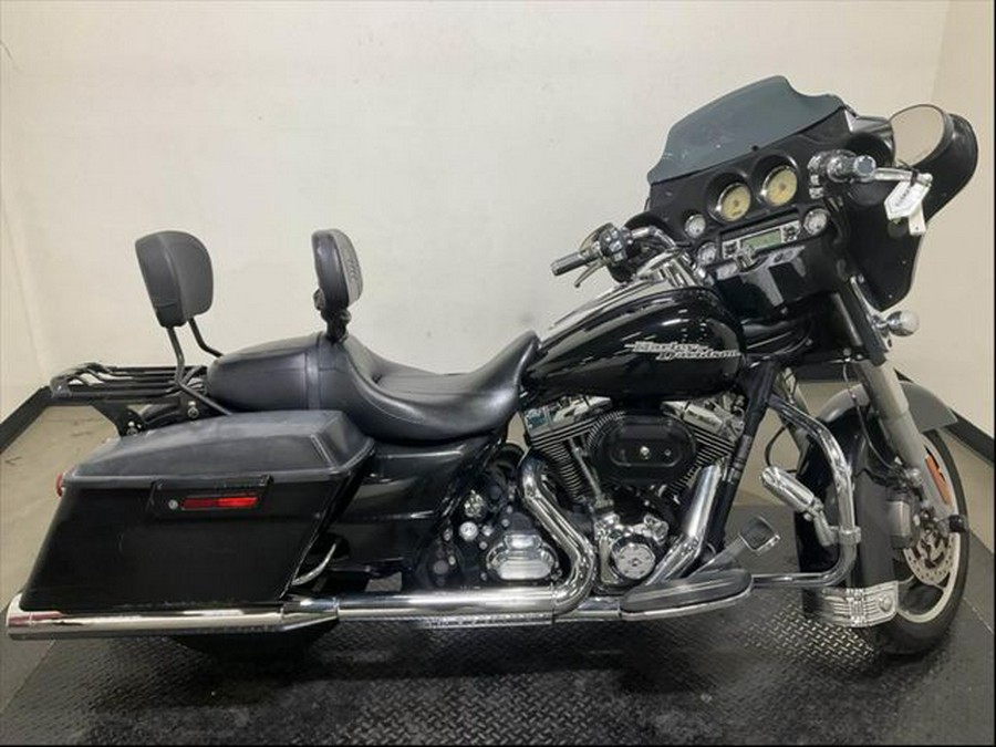 2011 Harley-Davidson Street Glide Base