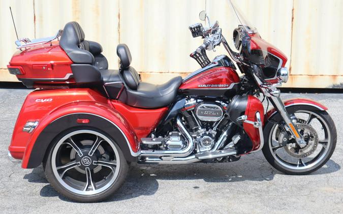 2021 Harley-Davidson CVO Tri Glide FLHTCUTGSE