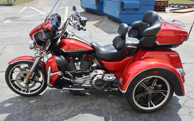2021 Harley-Davidson CVO Tri Glide FLHTCUTGSE