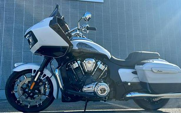 2024 Indian Motorcycle Challenger® Limited with PowerBand Audio Package