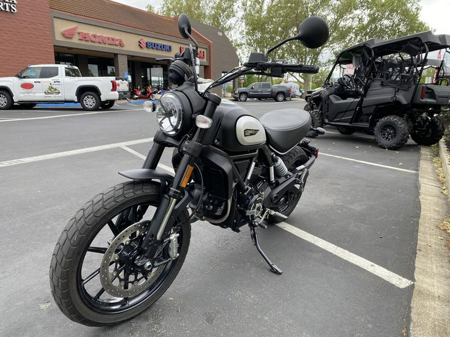 2022 Ducati Scrambler Icon Dark