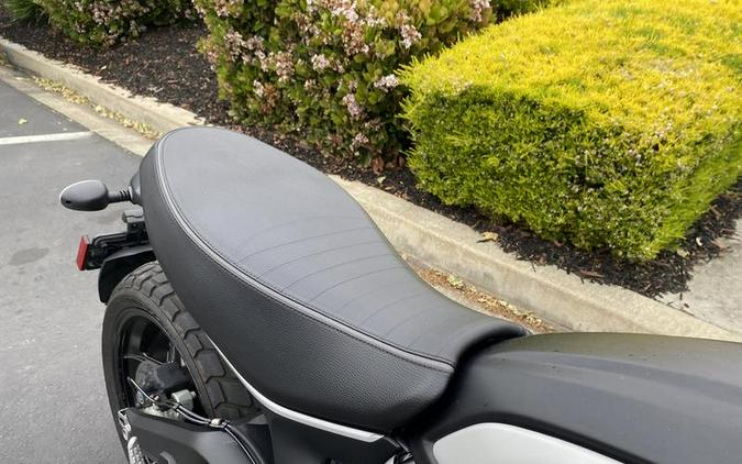 2022 Ducati Scrambler Icon Dark