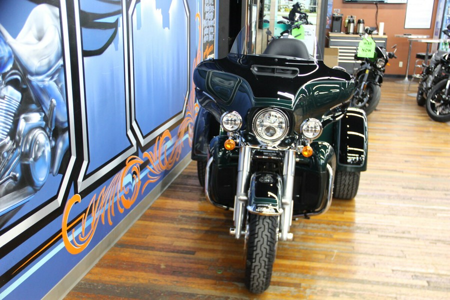 2024 Harley-Davidson Tri Glide Ultra Alpine Green / Vivid Black