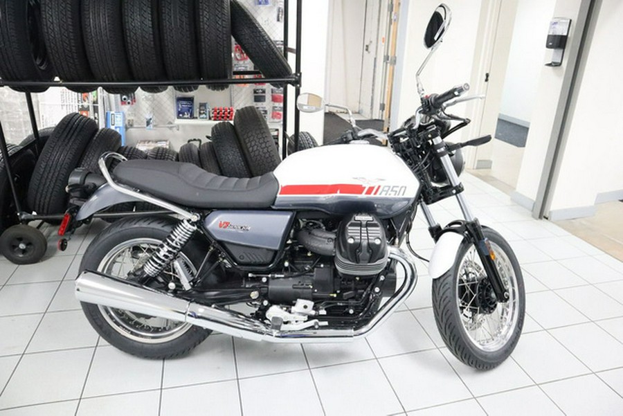 2023 Moto Guzzi V7 Special