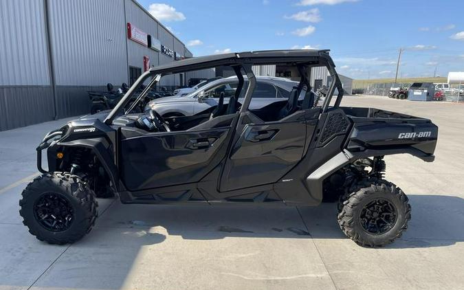 2025 Can-Am® Commander MAX XT 700