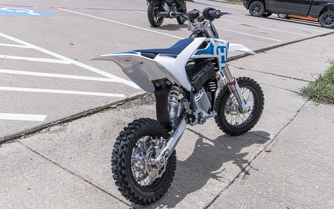 2024 Husqvarna Motorcycles EE 5