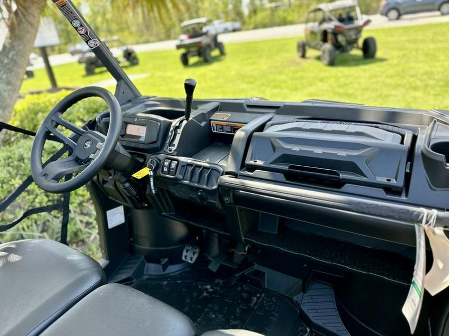 2024 Can-Am® Defender DPS HD9 Timeless Black