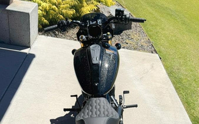 2026 Indian 101 SCOUT, ONYX BLACK CRYSTAL WITH GRAPHICS