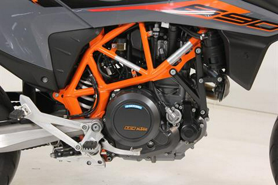 2021 KTM 690 SMC R