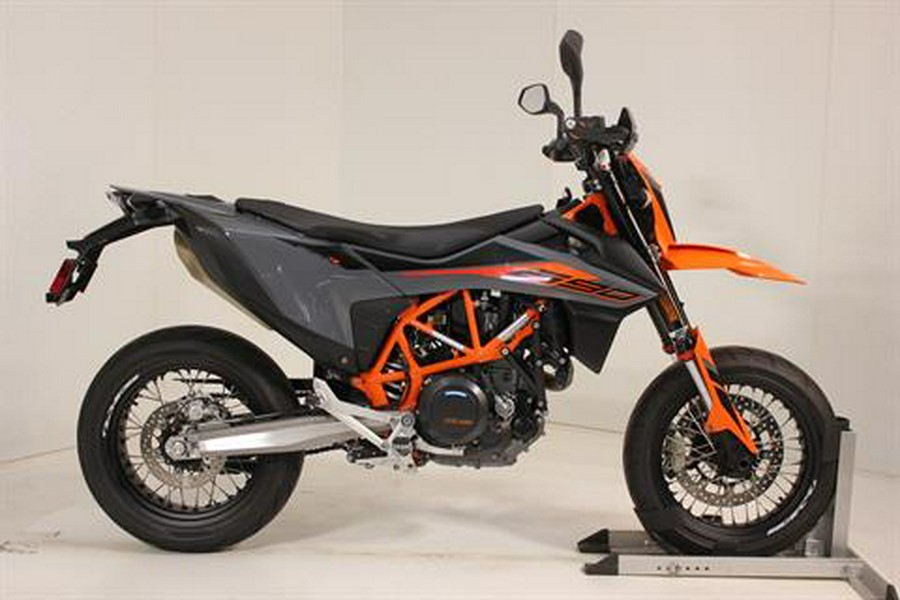 2021 KTM 690 SMC R