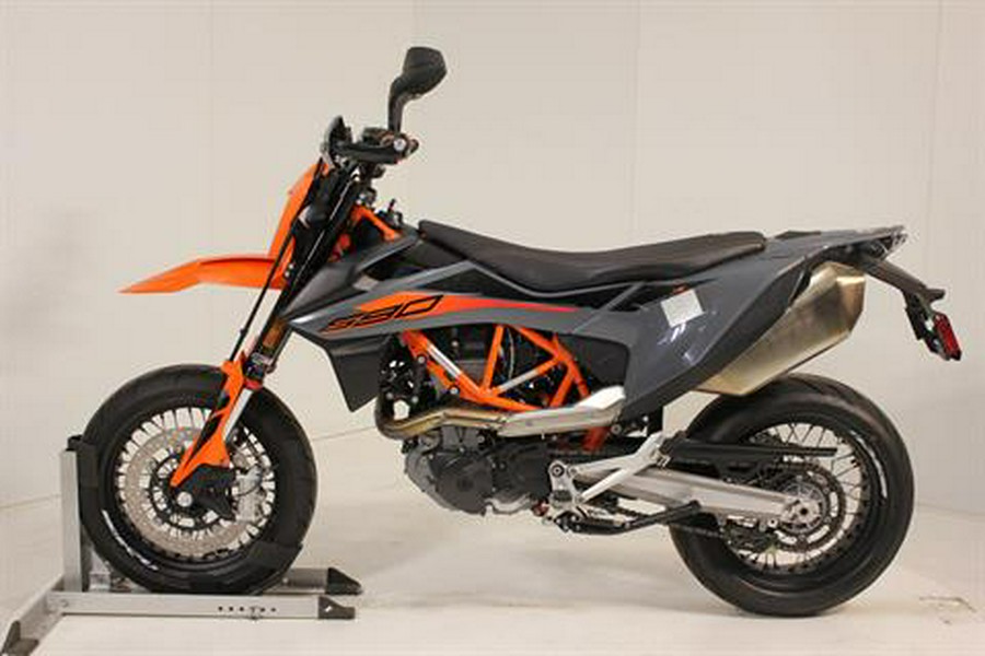 2021 KTM 690 SMC R