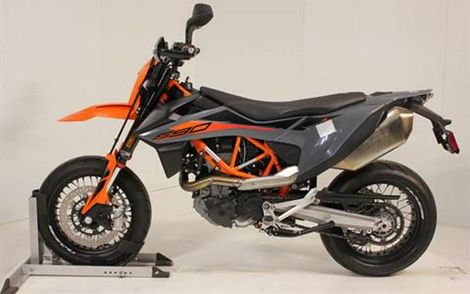 2021 KTM 690 SMC R