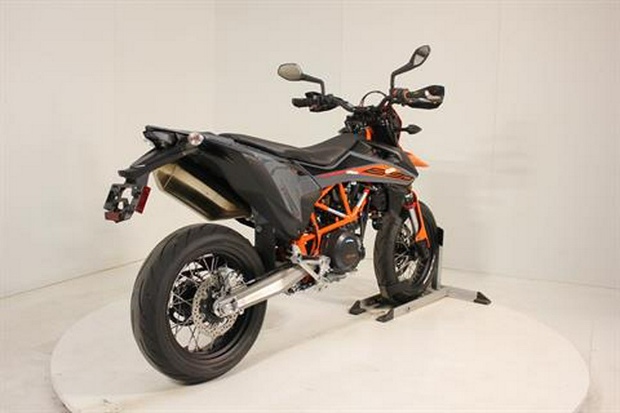 2021 KTM 690 SMC R