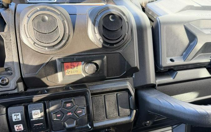 2022 Can-Am Defender Limited HD10