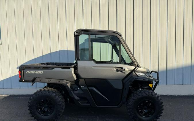 2022 Can-Am Defender Limited HD10
