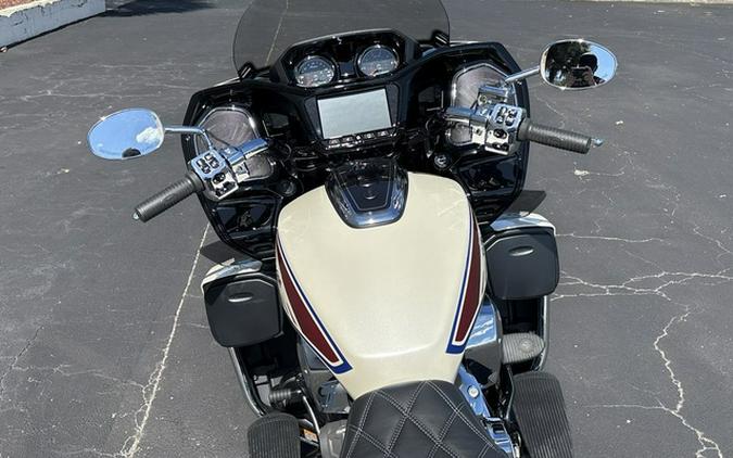 2026 Indian Pursuit Limited Signature Series Frontier Pearl / Revere Red