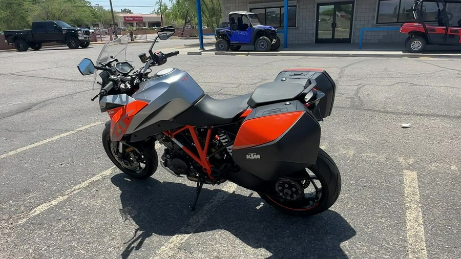 2017 KTM 1290 Super Duke GT