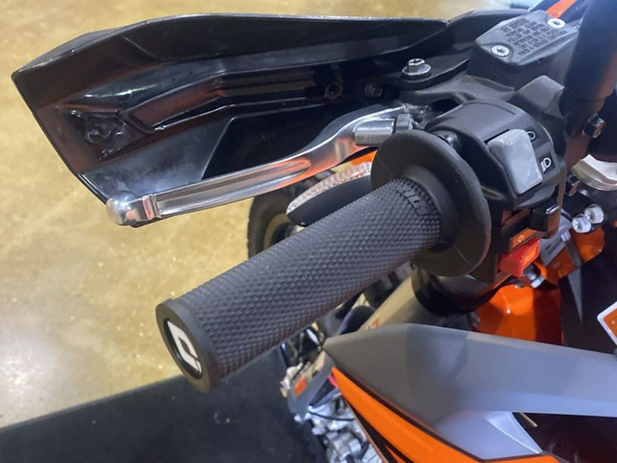 2024 KTM 690 Enduro R