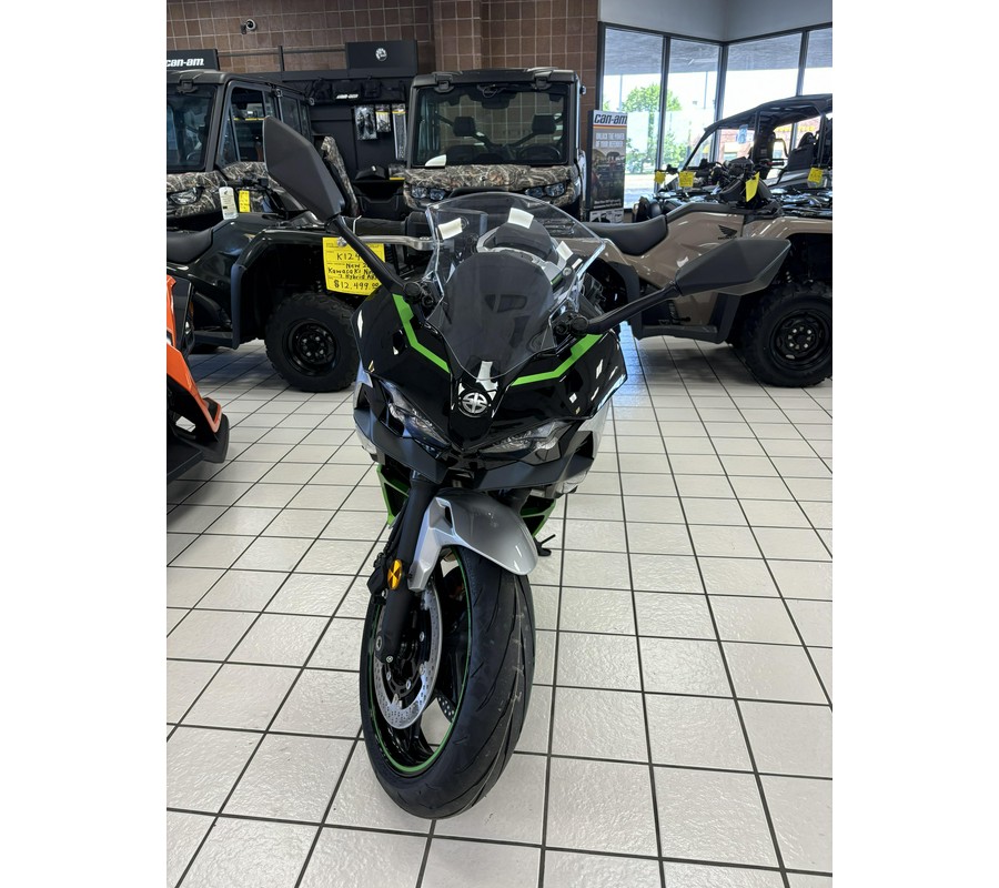 2024 Kawasaki Ninja® 7 Hybrid ABS