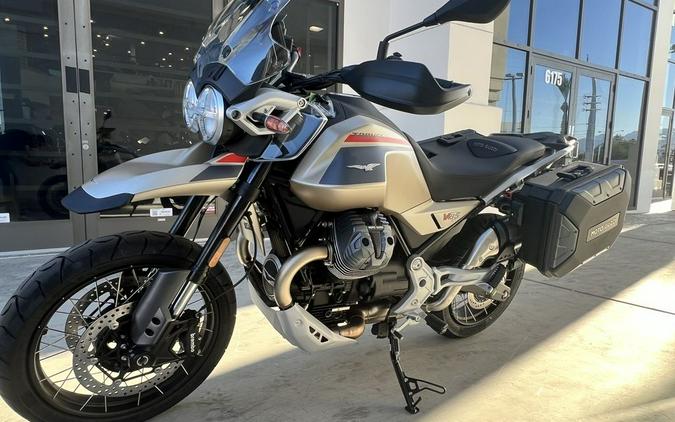 2025 Moto Guzzi V85 TT Travel