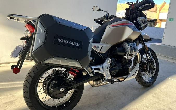 2025 Moto Guzzi V85 TT Travel