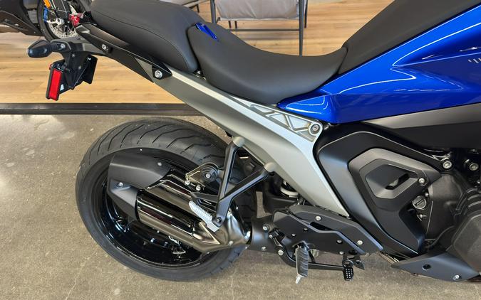 2026 BMW R 1300 R - RACING BLUE METALLIC