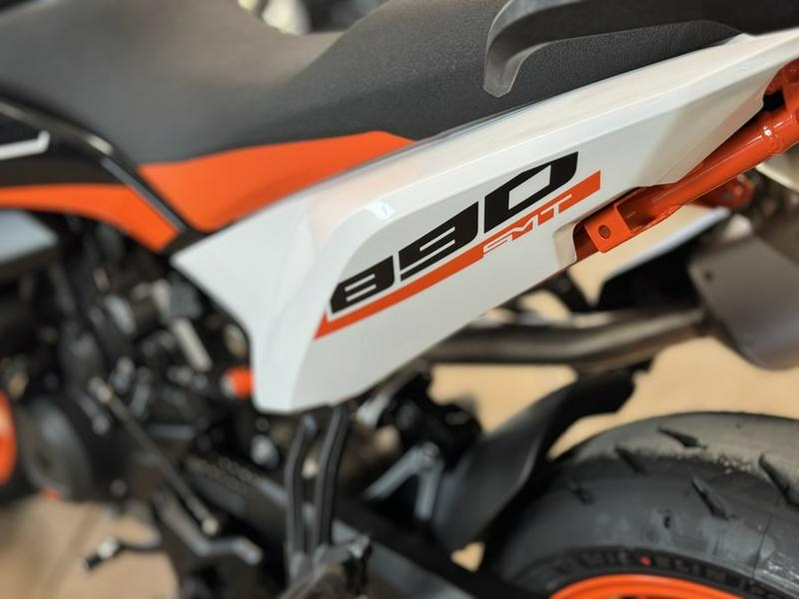 2024 KTM 890 SMT