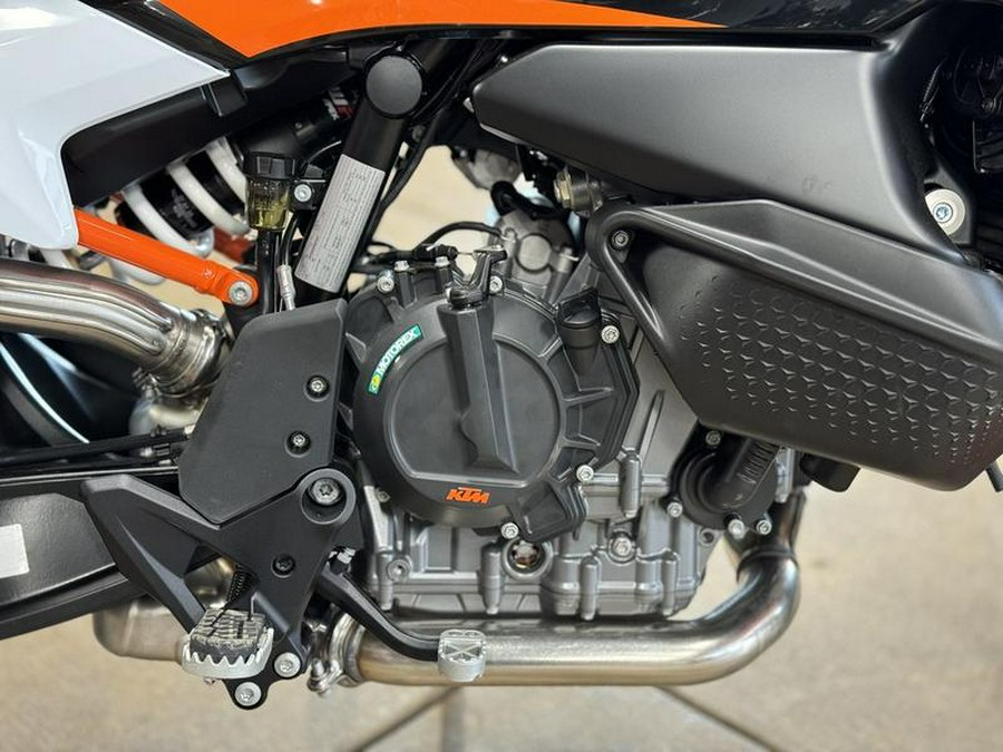 2024 KTM 890 SMT