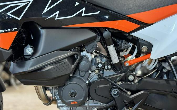 2024 KTM 890 SMT