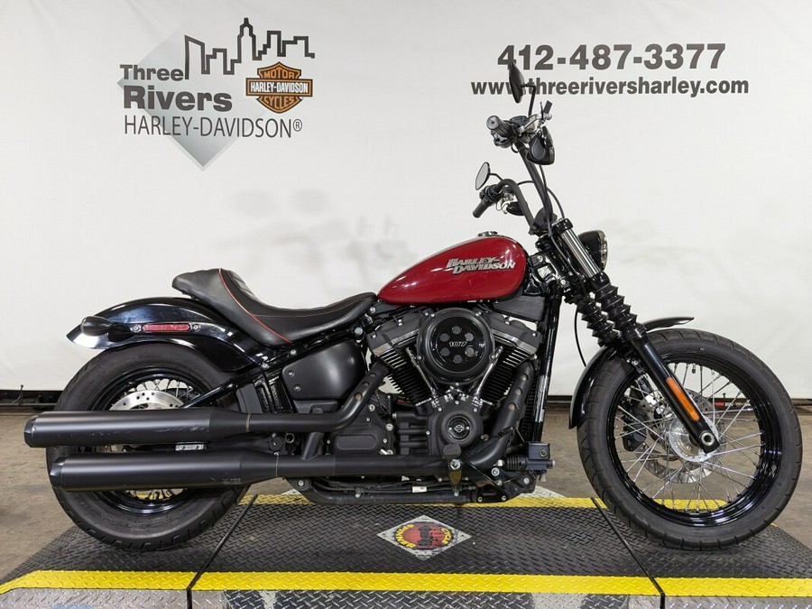 2020 Harley-Davidson Street Bob Two-Tone Red /Vivid Black