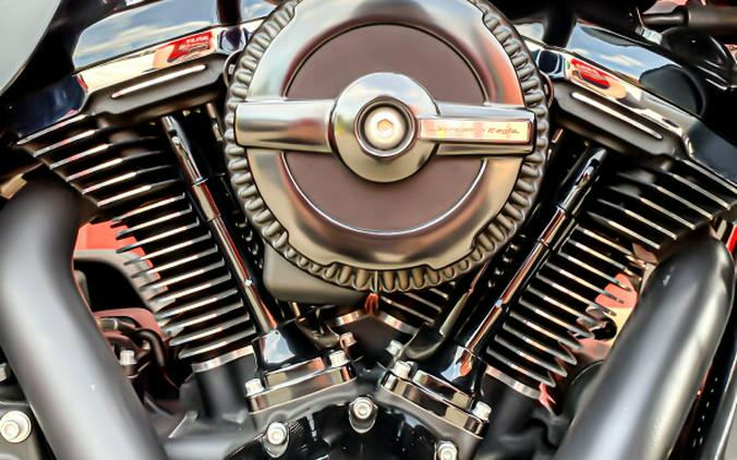 2025 Harley-Davidson Tri Glide Ultra Whiskey Fire - Black Finish
