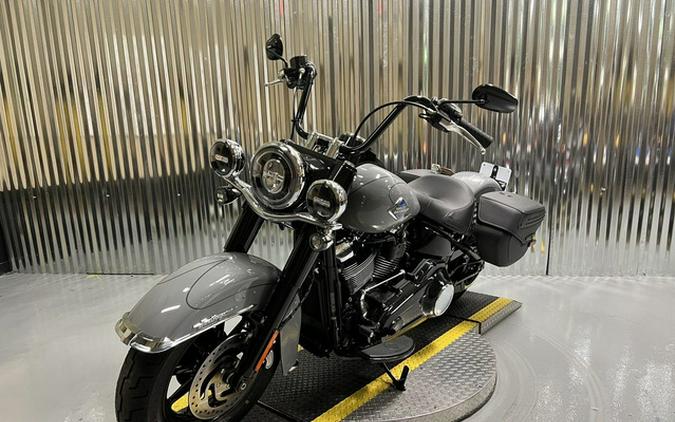 2026 Harley-Davidson Softail FLHC - Heritage Classic