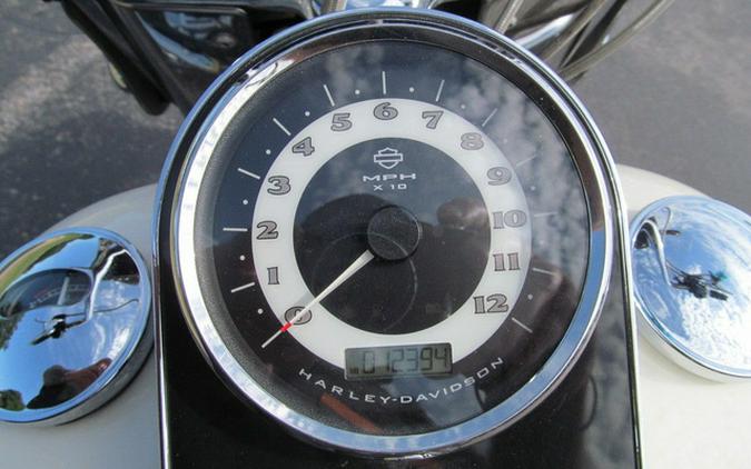 2011 Harley-Davidson Softail FLSTN - Deluxe