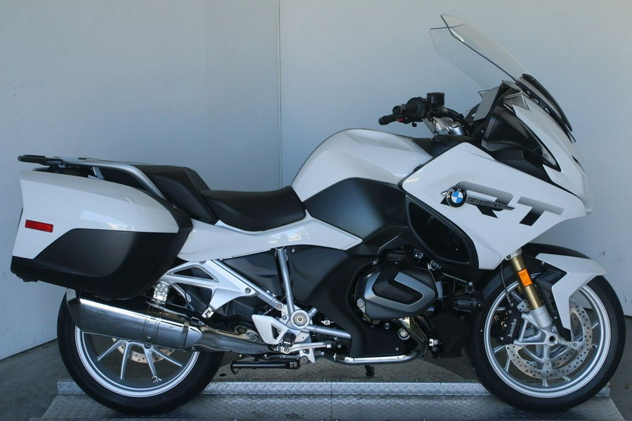 2024 BMW R 1250 RT Alpine White 3