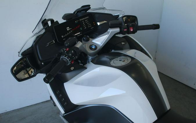 2024 BMW R 1250 RT Alpine White 3