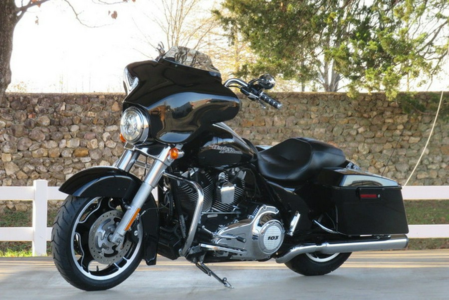 2012 Harley-Davidson FLHX - Street Glide