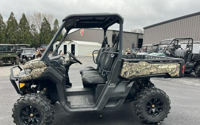 2023 Can-Am Defender XT HD10