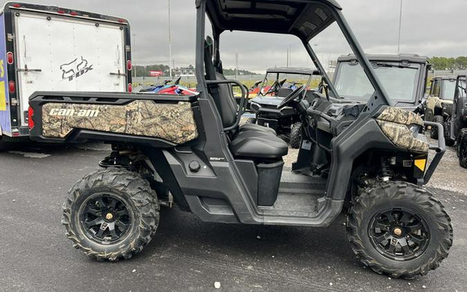 2023 Can-Am Defender XT HD10