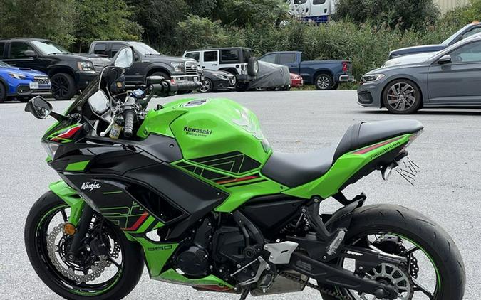2024 Kawasaki Ninja 650 KRT Edition ABS
