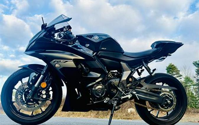 2025 Yamaha YZF-R7