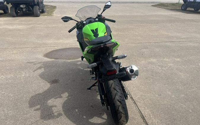 2025 Kawasaki Ninja® 500 KRT Edition SE ABS