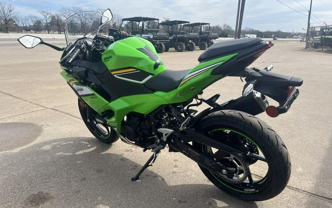 2025 Kawasaki Ninja® 500 KRT Edition SE ABS