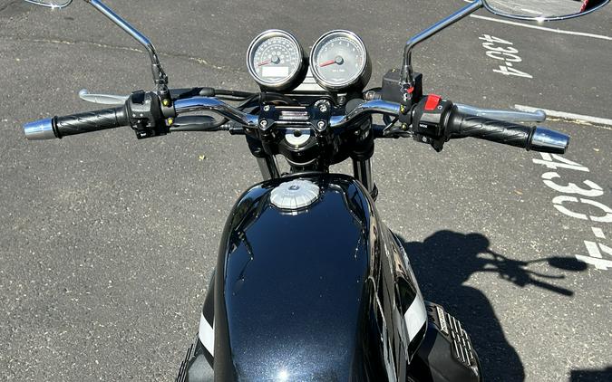 2025 Moto Guzzi V7 Special