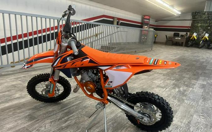 2023 KTM 50 SX Factory Edition First Look [7 Fast Facts, Specs, Photos]