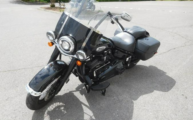 2021 Harley-Davidson Heritage Classic 114 Vivid Black