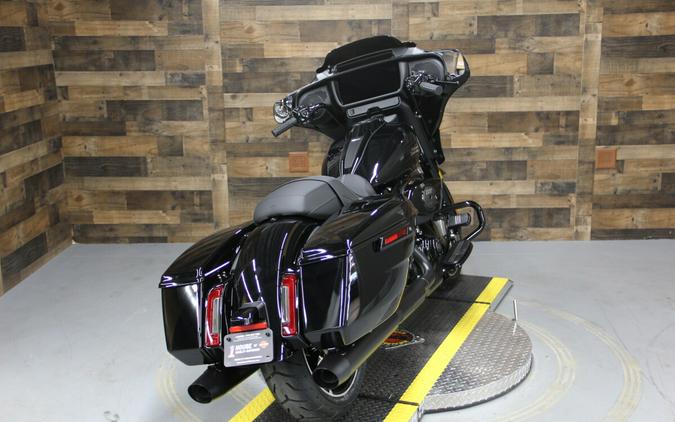 2024 Harley-Davidson Street Glide® Vivid Black - Black Finish